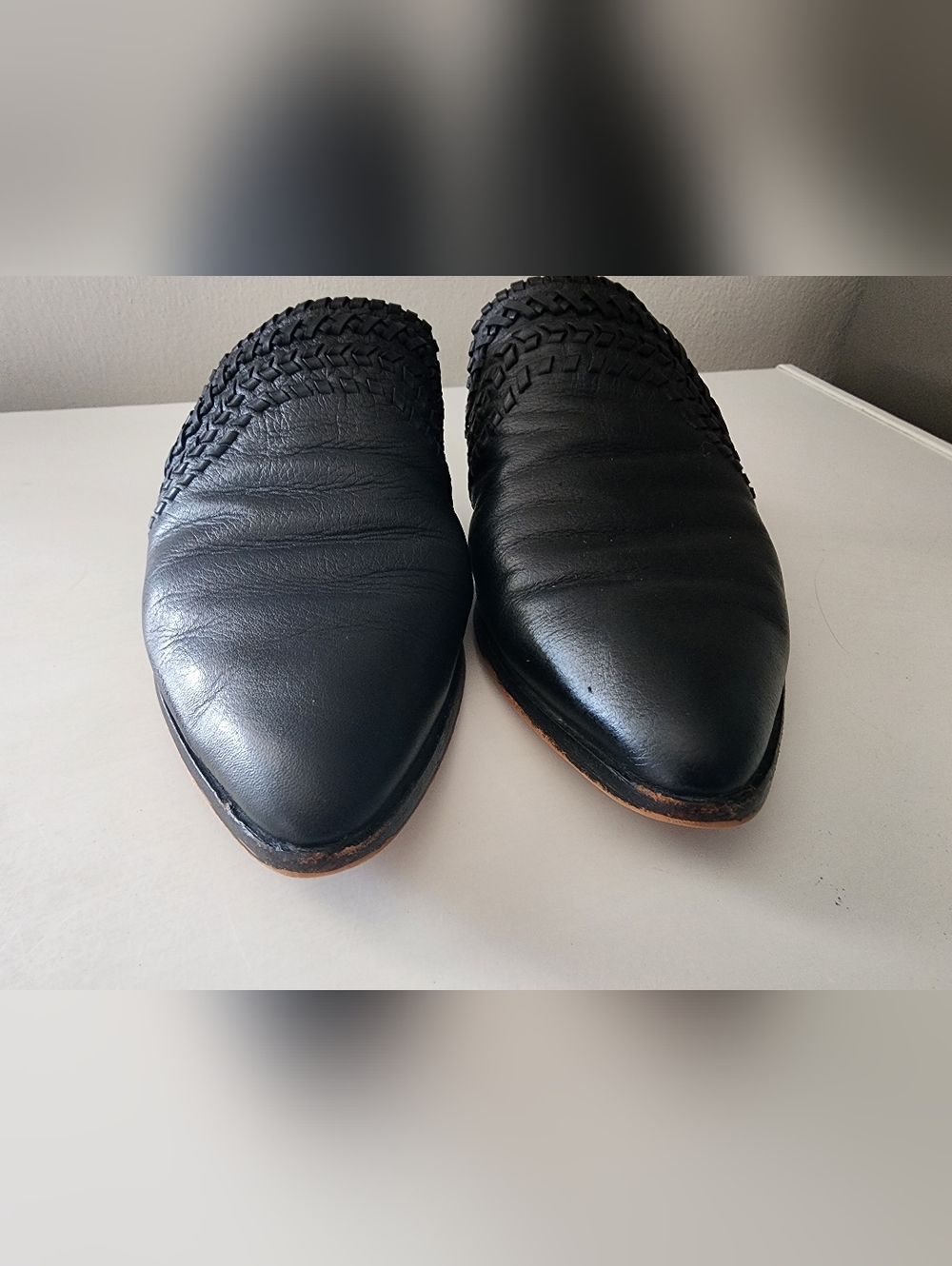 Vince Camuto Sona Mule sandals Women's Size 9.5 Pointy Toe Shoe Black Leather - Picture 3 of 11